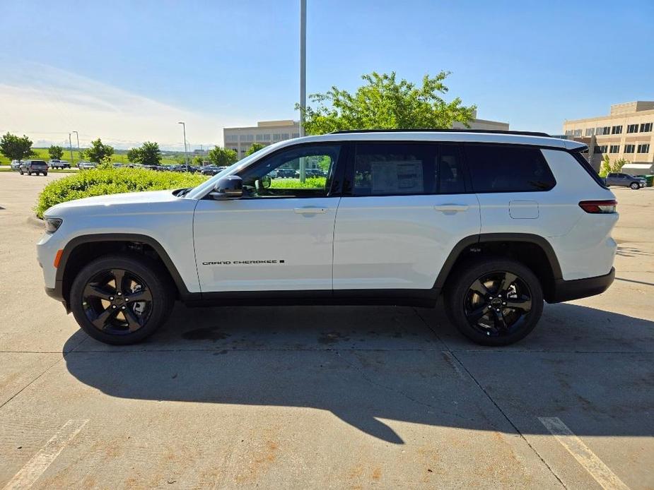 new 2024 Jeep Grand Cherokee L car, priced at $42,766