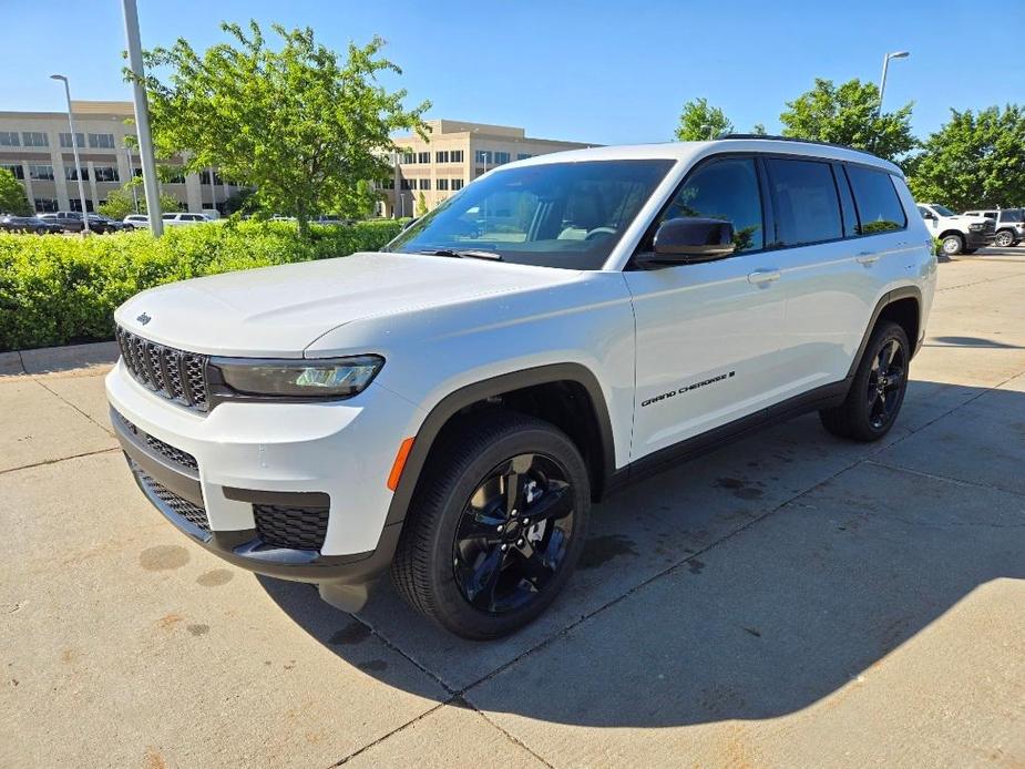 new 2024 Jeep Grand Cherokee L car, priced at $42,766