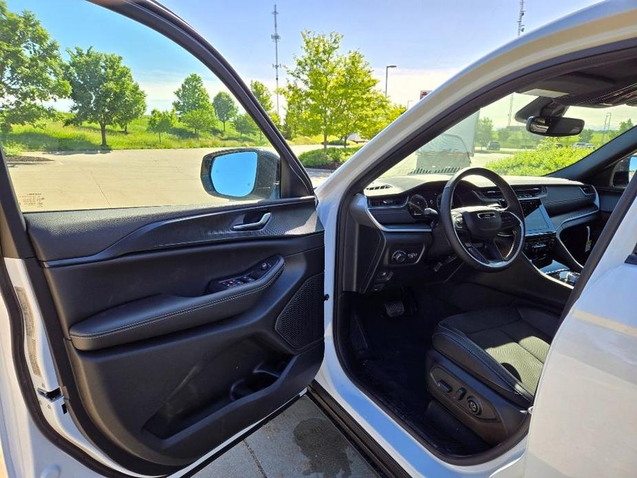 new 2024 Jeep Grand Cherokee L car, priced at $42,766