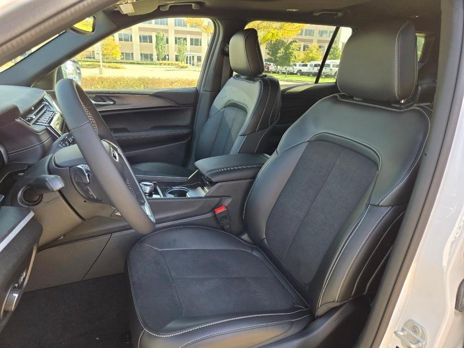 new 2024 Jeep Grand Cherokee L car, priced at $42,766