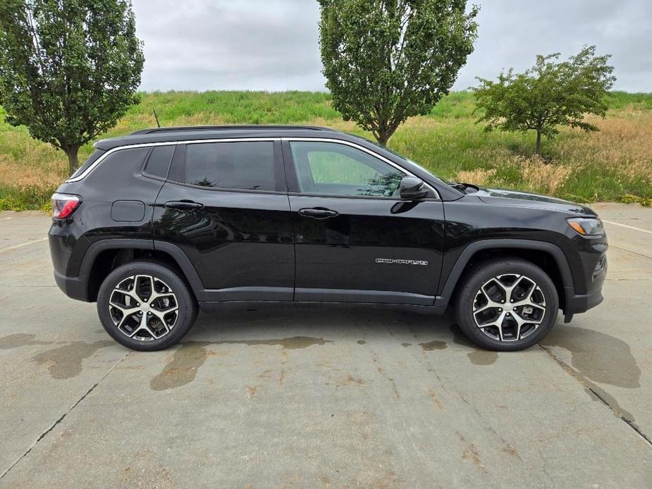 new 2024 Jeep Compass car, priced at $30,339