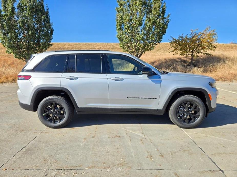 new 2025 Jeep Grand Cherokee car