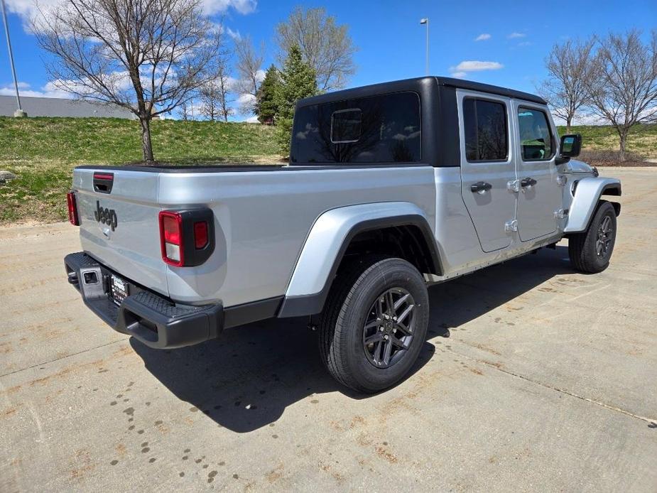 new 2024 Jeep Gladiator car, priced at $41,951