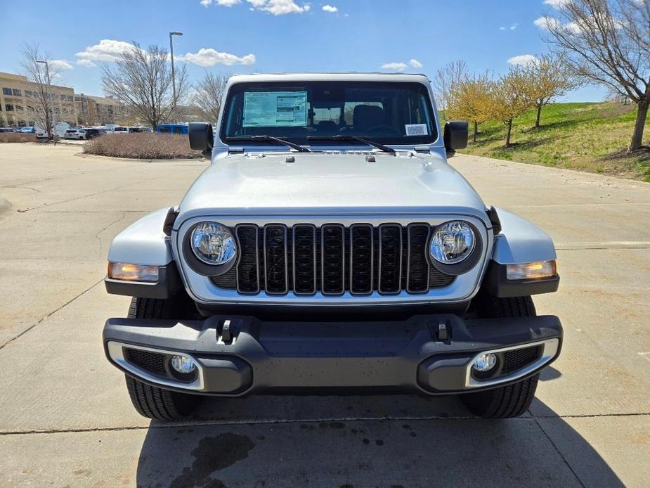 new 2024 Jeep Gladiator car, priced at $41,951