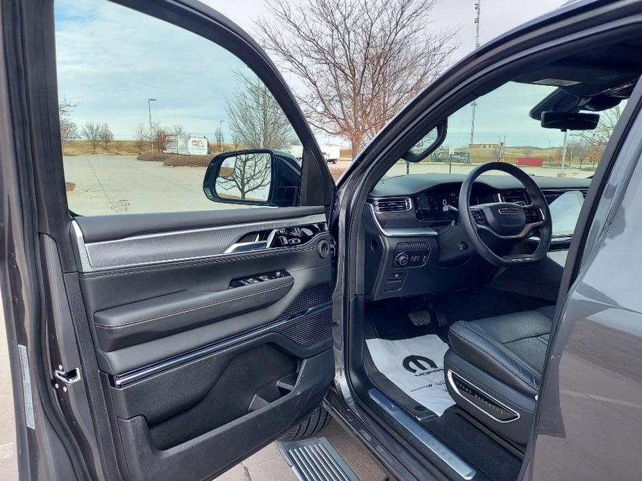 new 2023 Jeep Grand Wagoneer car, priced at $80,625