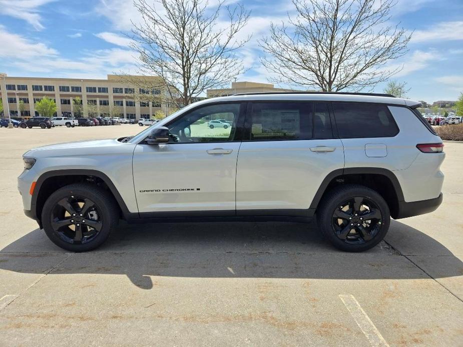 new 2024 Jeep Grand Cherokee L car, priced at $43,302