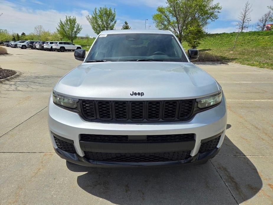 new 2024 Jeep Grand Cherokee L car, priced at $43,302