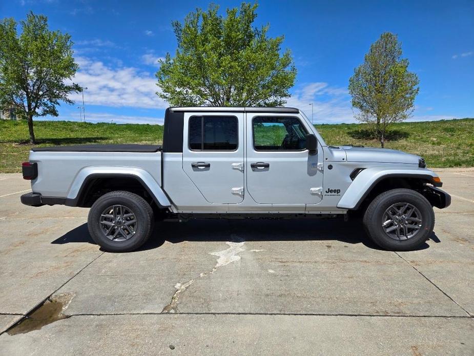 new 2024 Jeep Gladiator car, priced at $47,695