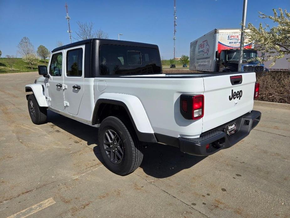 new 2024 Jeep Gladiator car, priced at $41,415