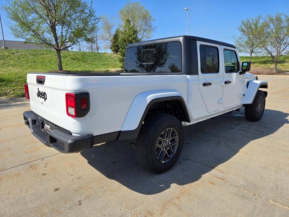 new 2024 Jeep Gladiator car, priced at $41,415