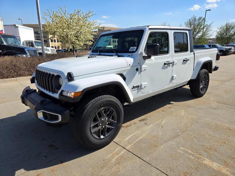 new 2024 Jeep Gladiator car, priced at $41,415