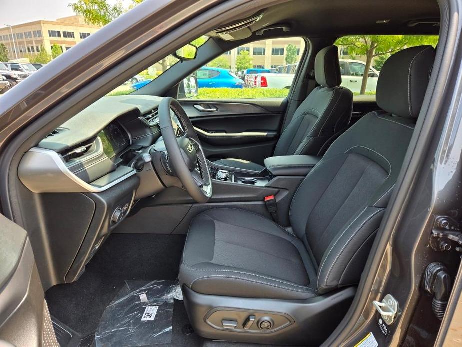 new 2024 Jeep Grand Cherokee L car, priced at $37,344