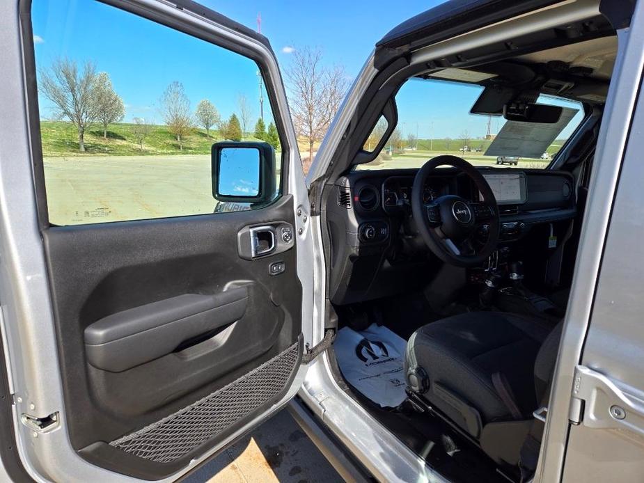 new 2024 Jeep Gladiator car, priced at $55,742