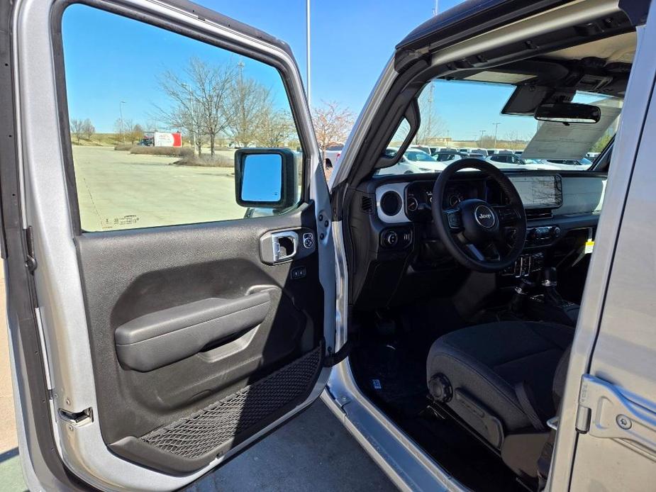 new 2024 Jeep Gladiator car, priced at $40,065