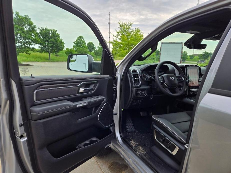 new 2025 Ram 1500 car, priced at $61,123