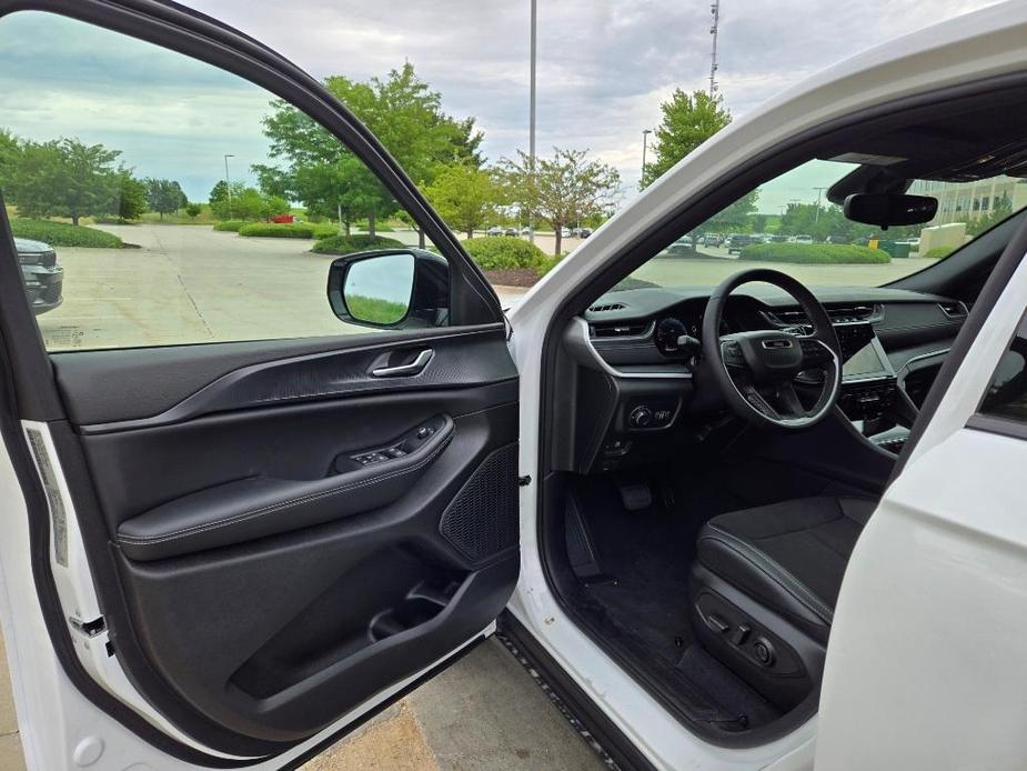 new 2024 Jeep Grand Cherokee car, priced at $39,376