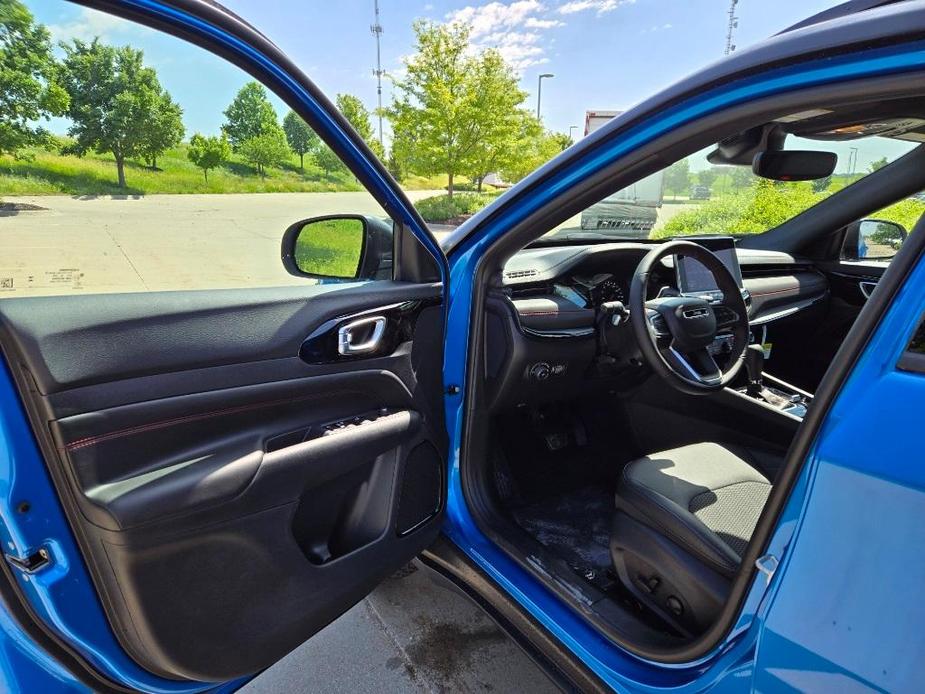 new 2024 Jeep Compass car, priced at $32,391