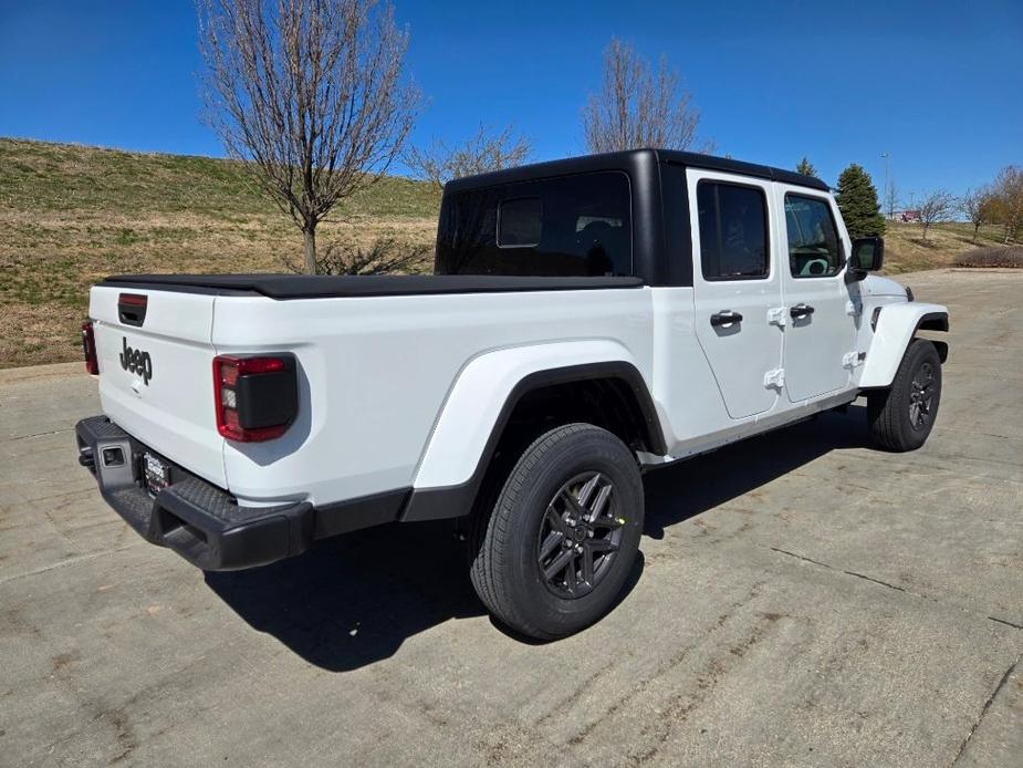 new 2024 Jeep Gladiator car, priced at $47,159