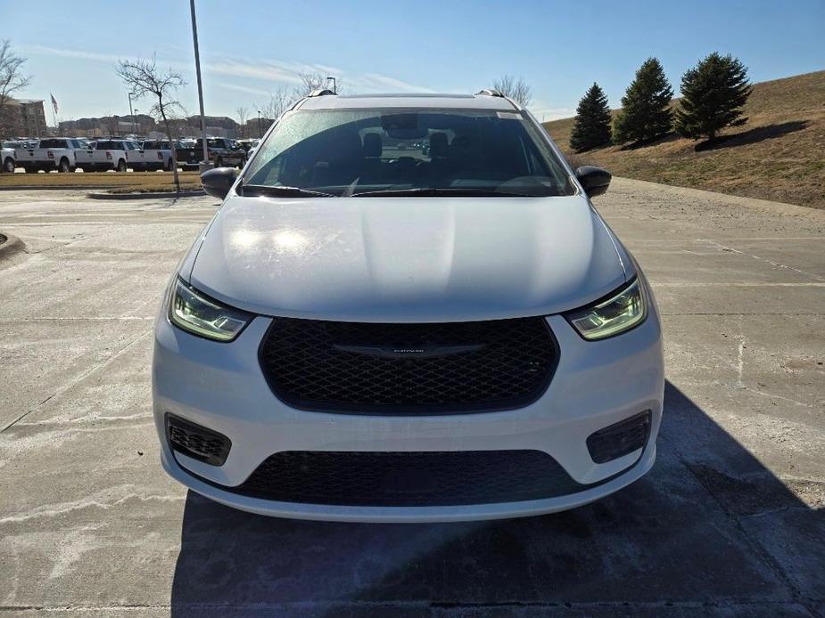 new 2024 Chrysler Pacifica car, priced at $43,145