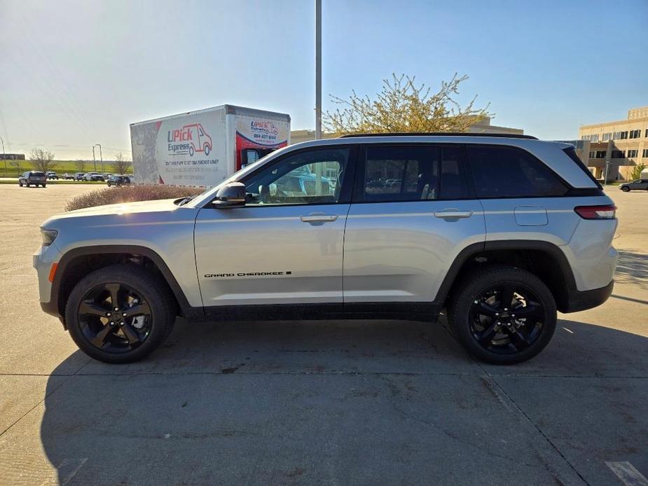 new 2024 Jeep Grand Cherokee car, priced at $43,934