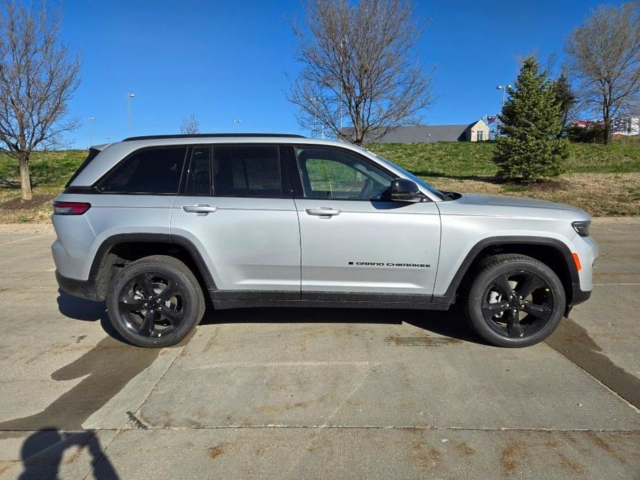 new 2024 Jeep Grand Cherokee car, priced at $43,934