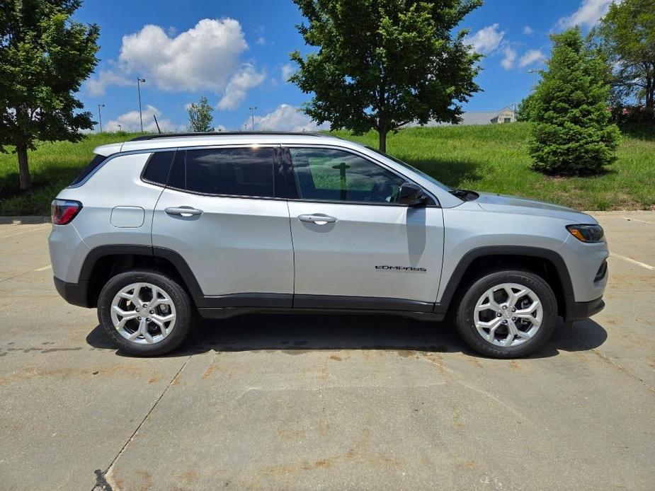 new 2024 Jeep Compass car, priced at $25,875