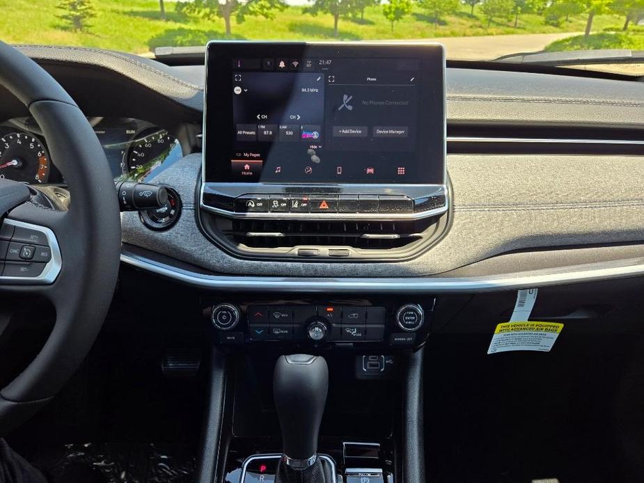 new 2024 Jeep Compass car, priced at $25,875