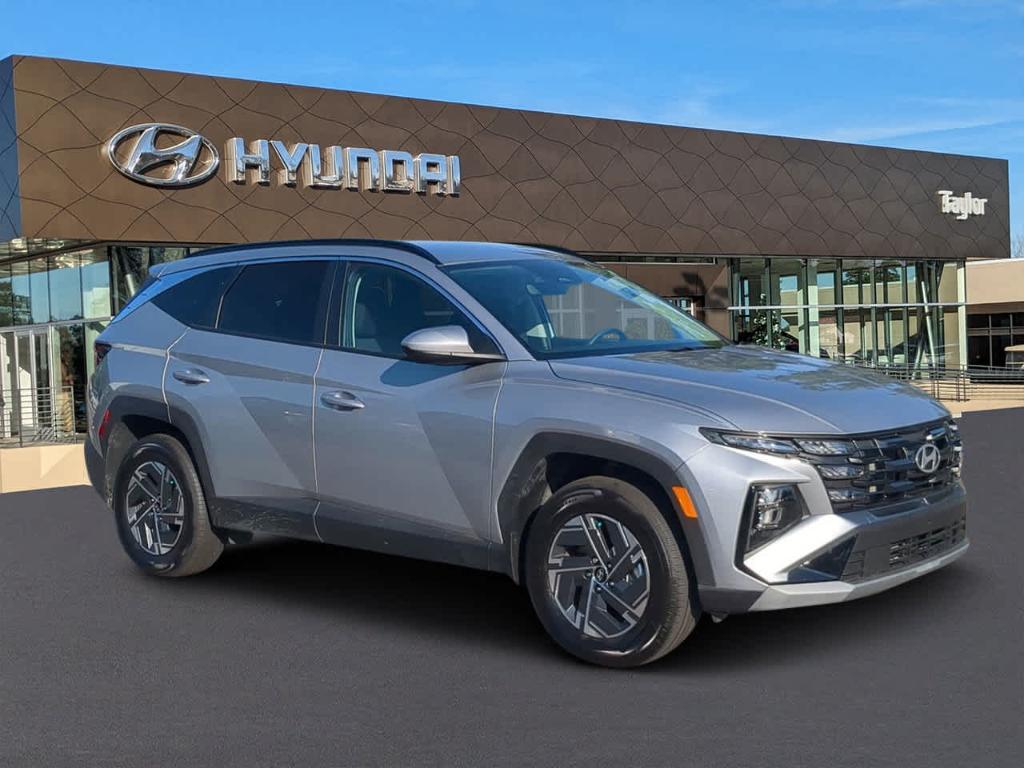used 2025 Hyundai TUCSON Hybrid car, priced at $32,988