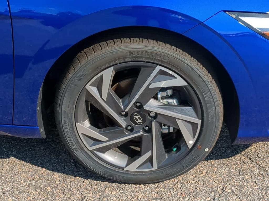new 2025 Hyundai Elantra car, priced at $25,035