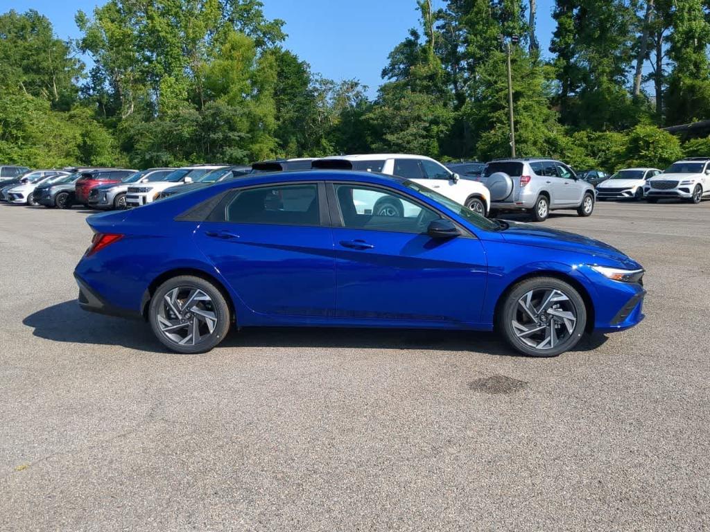new 2025 Hyundai Elantra car, priced at $25,035