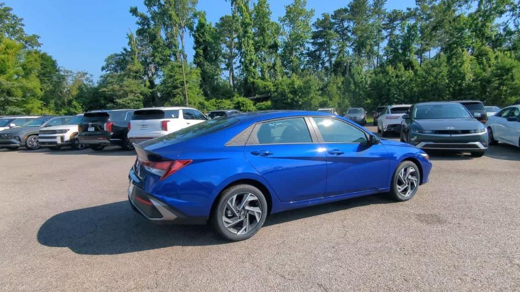 new 2025 Hyundai Elantra car, priced at $25,035