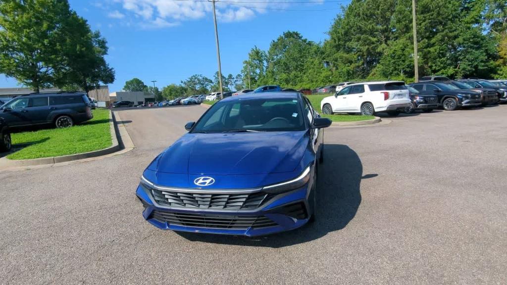 new 2025 Hyundai Elantra car, priced at $25,035