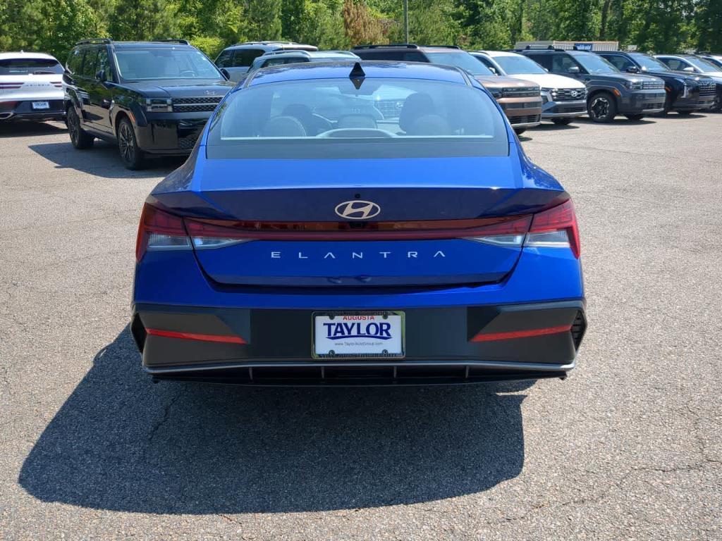 new 2025 Hyundai Elantra car, priced at $27,585