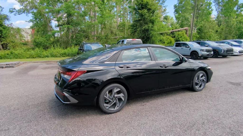 new 2025 Hyundai ELANTRA HEV car, priced at $30,310