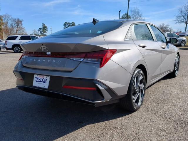 new 2024 Hyundai Elantra car, priced at $27,040