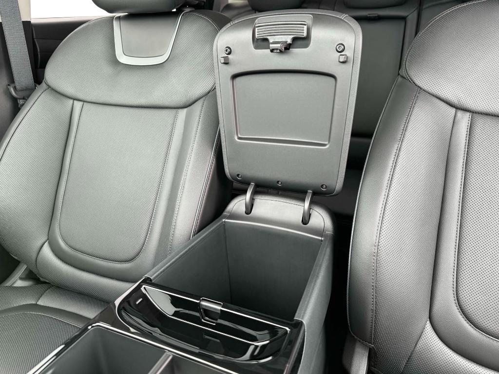 new 2025 Hyundai TUCSON Hybrid car, priced at $41,955