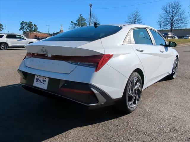 new 2024 Hyundai Elantra car, priced at $27,525