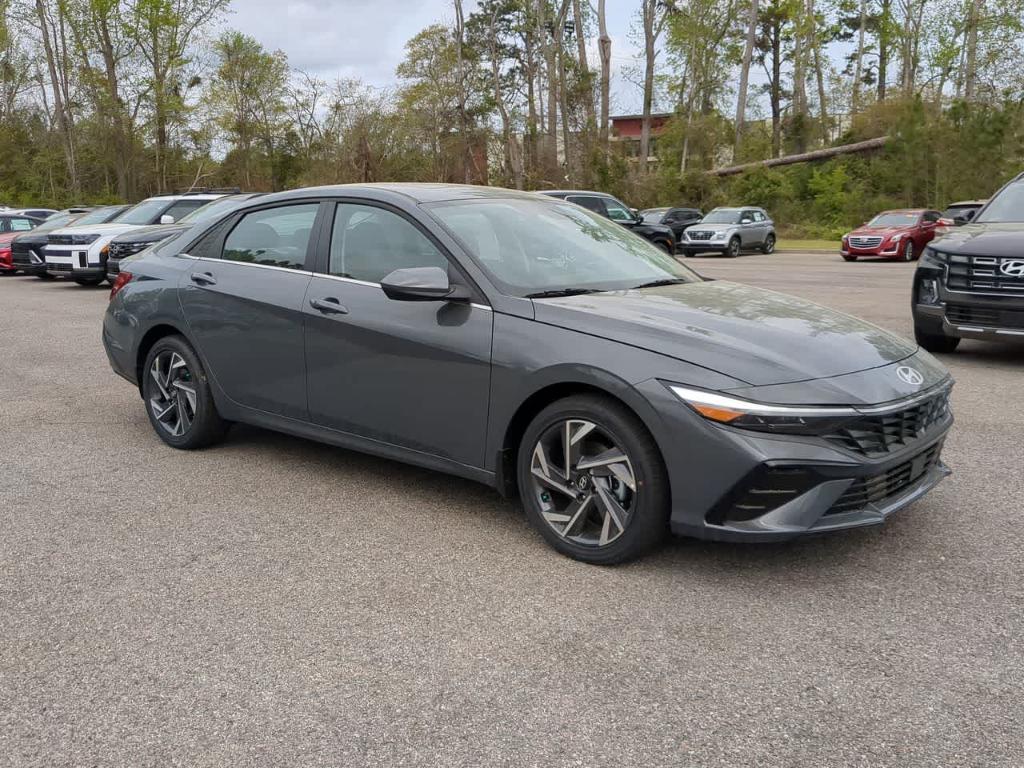 new 2025 Hyundai Elantra car, priced at $27,460
