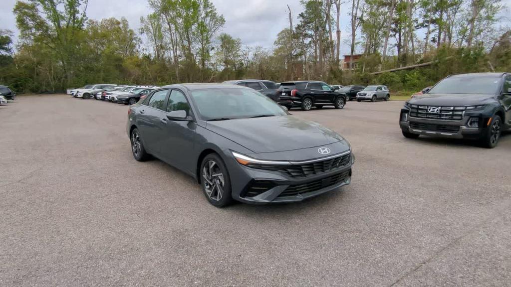 new 2025 Hyundai Elantra car, priced at $27,460