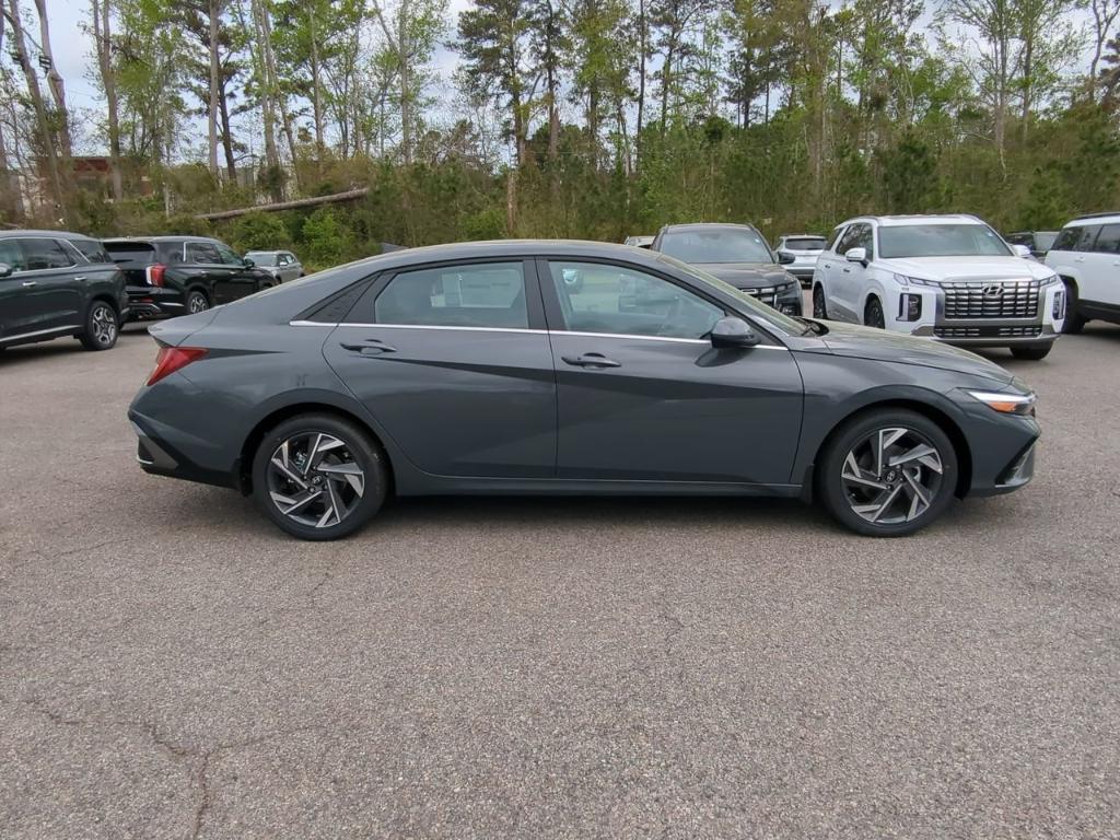 new 2025 Hyundai Elantra car, priced at $26,210