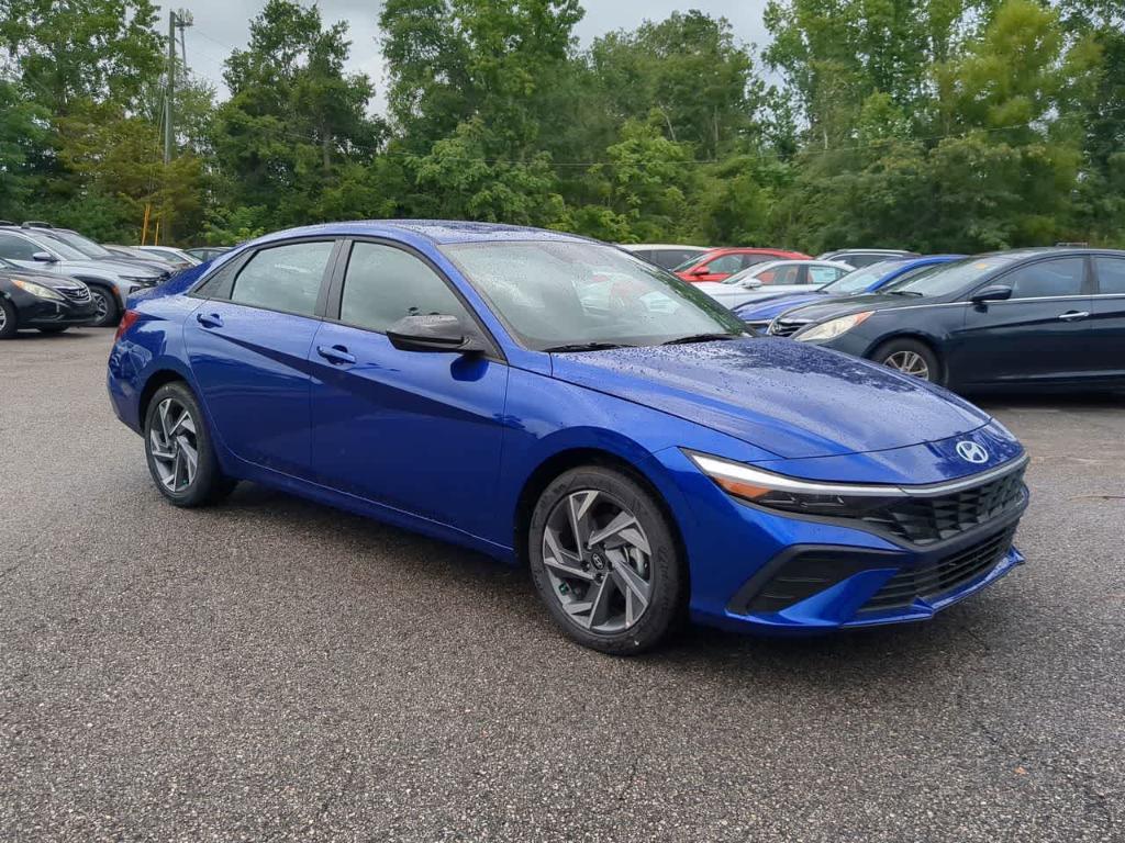 new 2025 Hyundai Elantra car, priced at $24,335