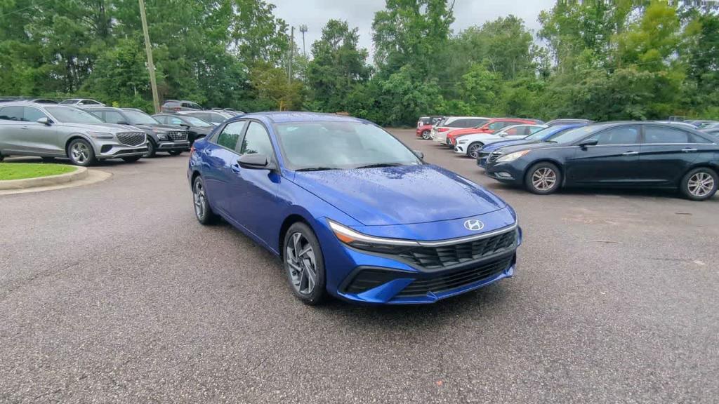 new 2025 Hyundai Elantra car, priced at $24,335
