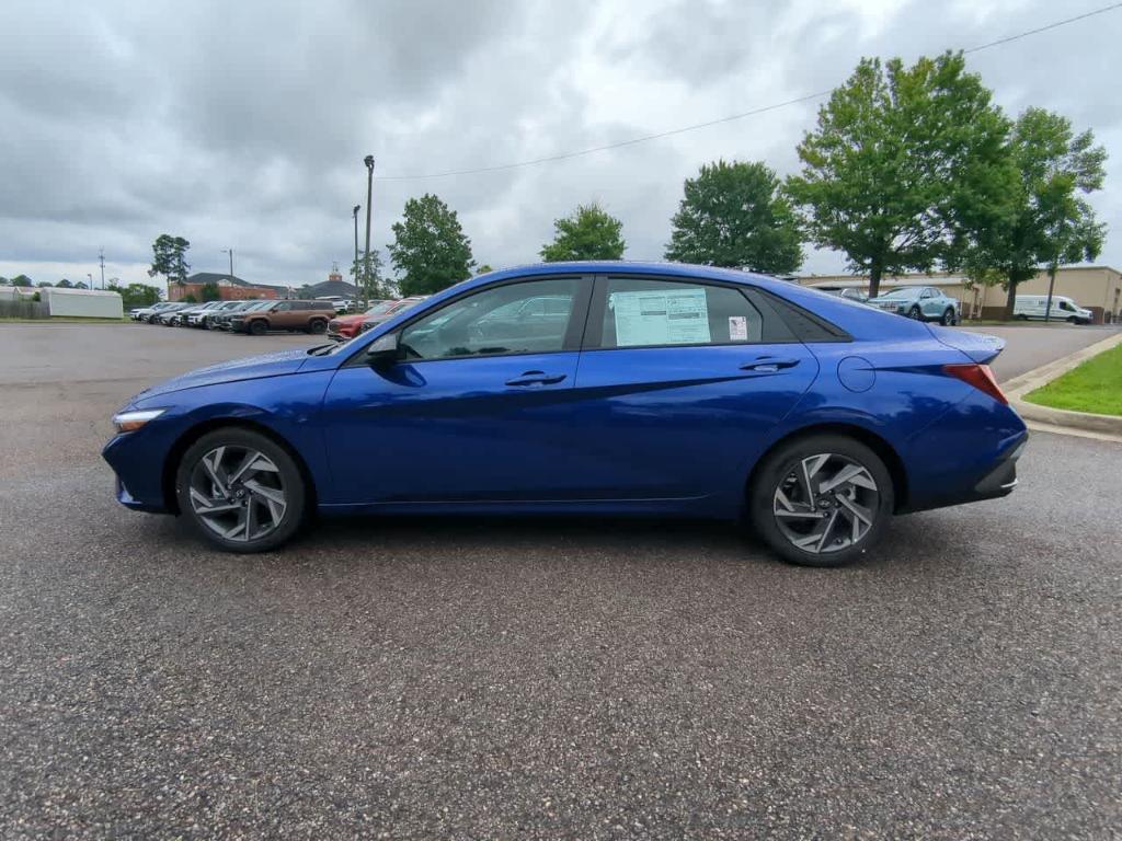 new 2025 Hyundai Elantra car, priced at $24,335