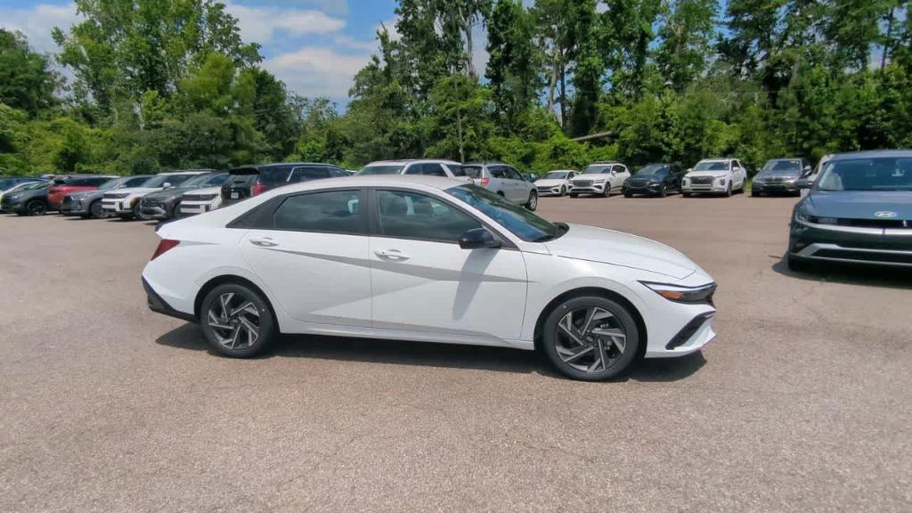 new 2025 Hyundai Elantra car, priced at $23,138