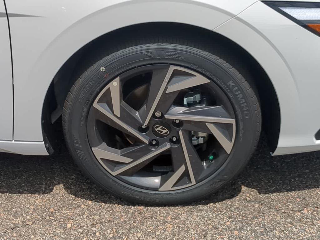 new 2025 Hyundai Elantra car, priced at $25,535