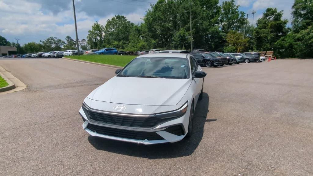 new 2025 Hyundai Elantra car, priced at $25,535