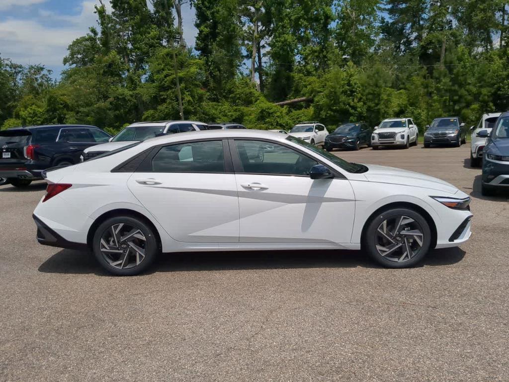 new 2025 Hyundai Elantra car, priced at $23,138