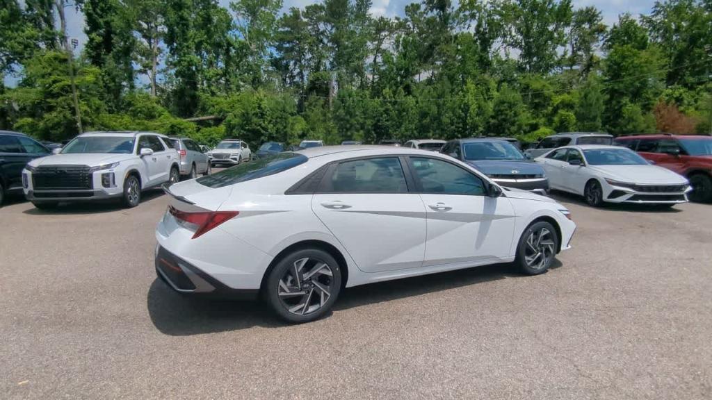 new 2025 Hyundai Elantra car, priced at $25,535