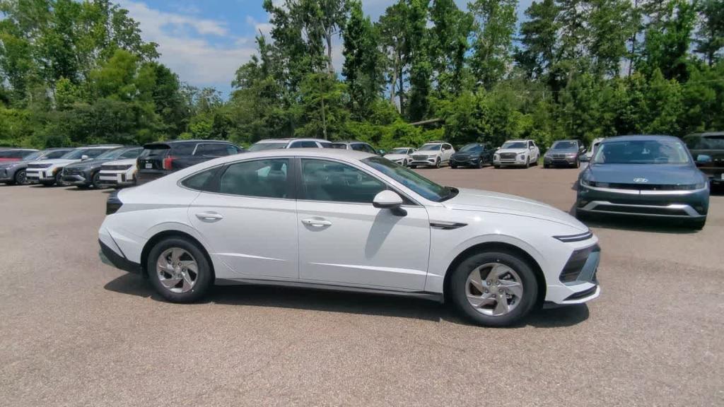 new 2025 Hyundai Sonata car, priced at $29,230