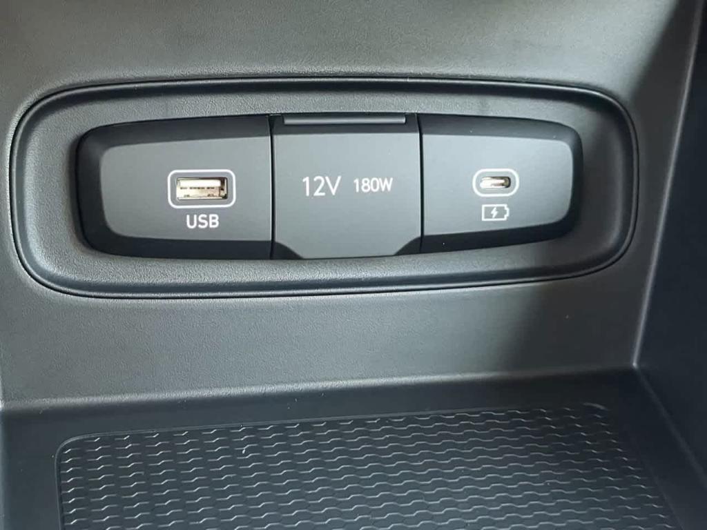 new 2025 Hyundai Venue car, priced at $22,240